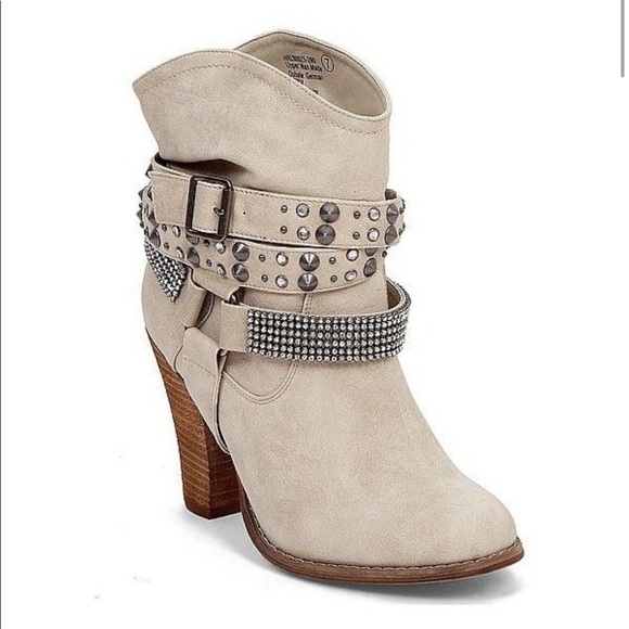 Not Rated Shoes - Not Rated wrap around strap studded booties sz 9